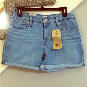 NWT Levi’s shorts